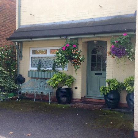 Mere Cottage B & B Alsager Luaran gambar