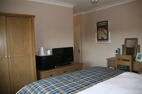 Mere Cottage B & B Alsager Luaran gambar